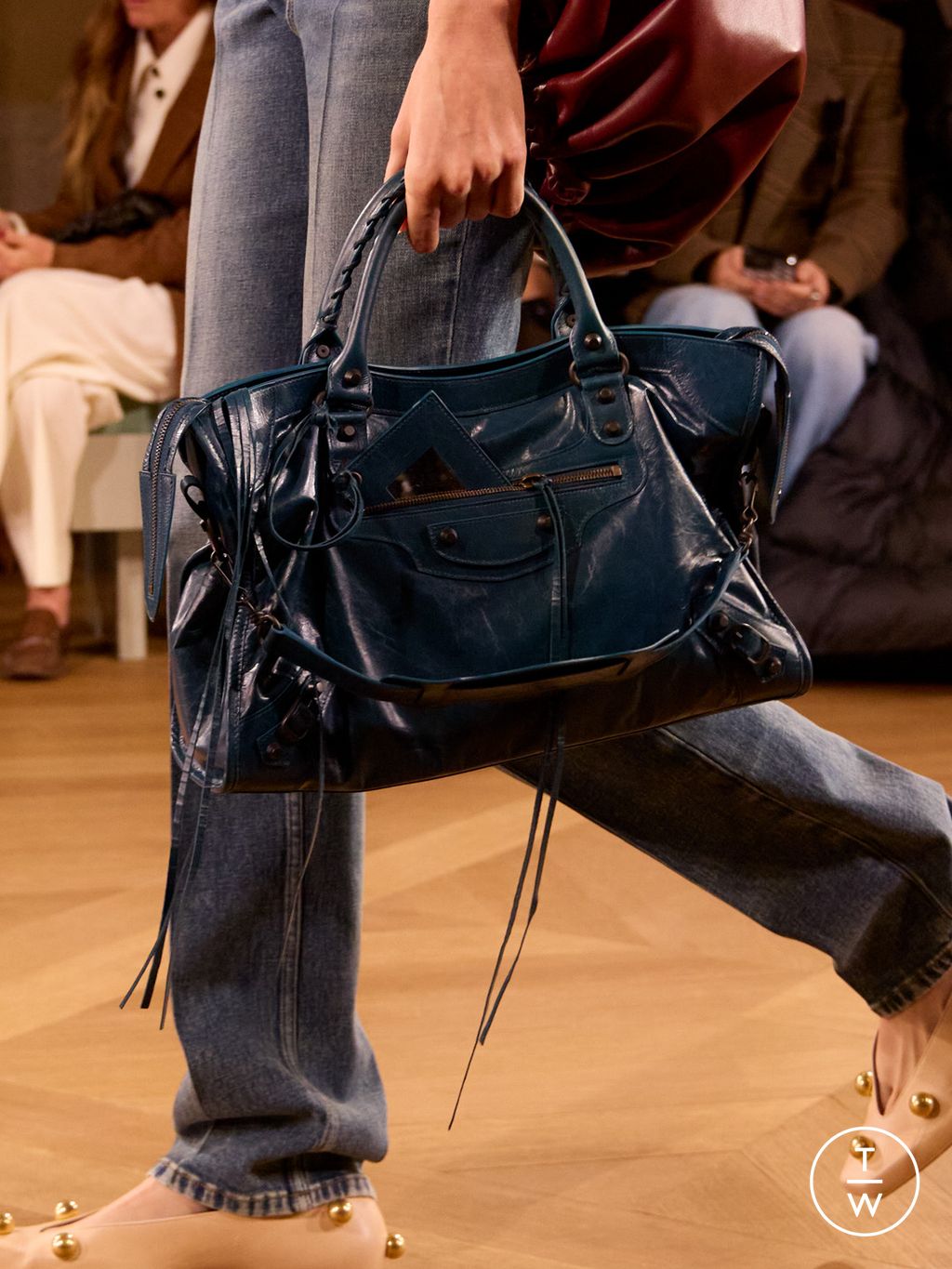 Fashion Week Paris Spring/Summer 2026 look 16 from the Balenciaga collection womenswear accessories