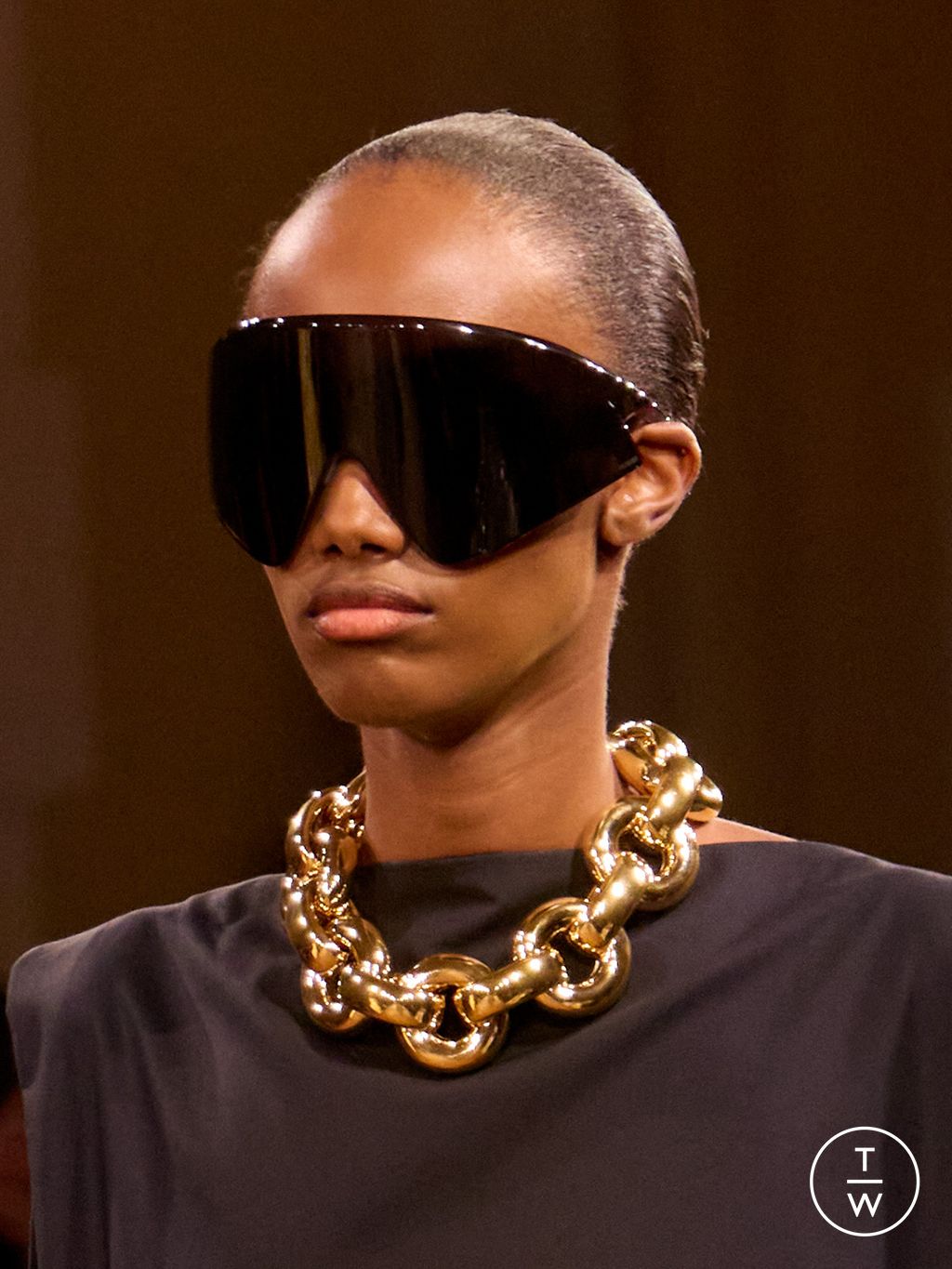 Fashion Week Paris Spring/Summer 2026 look 14 from the Balenciaga collection womenswear accessories