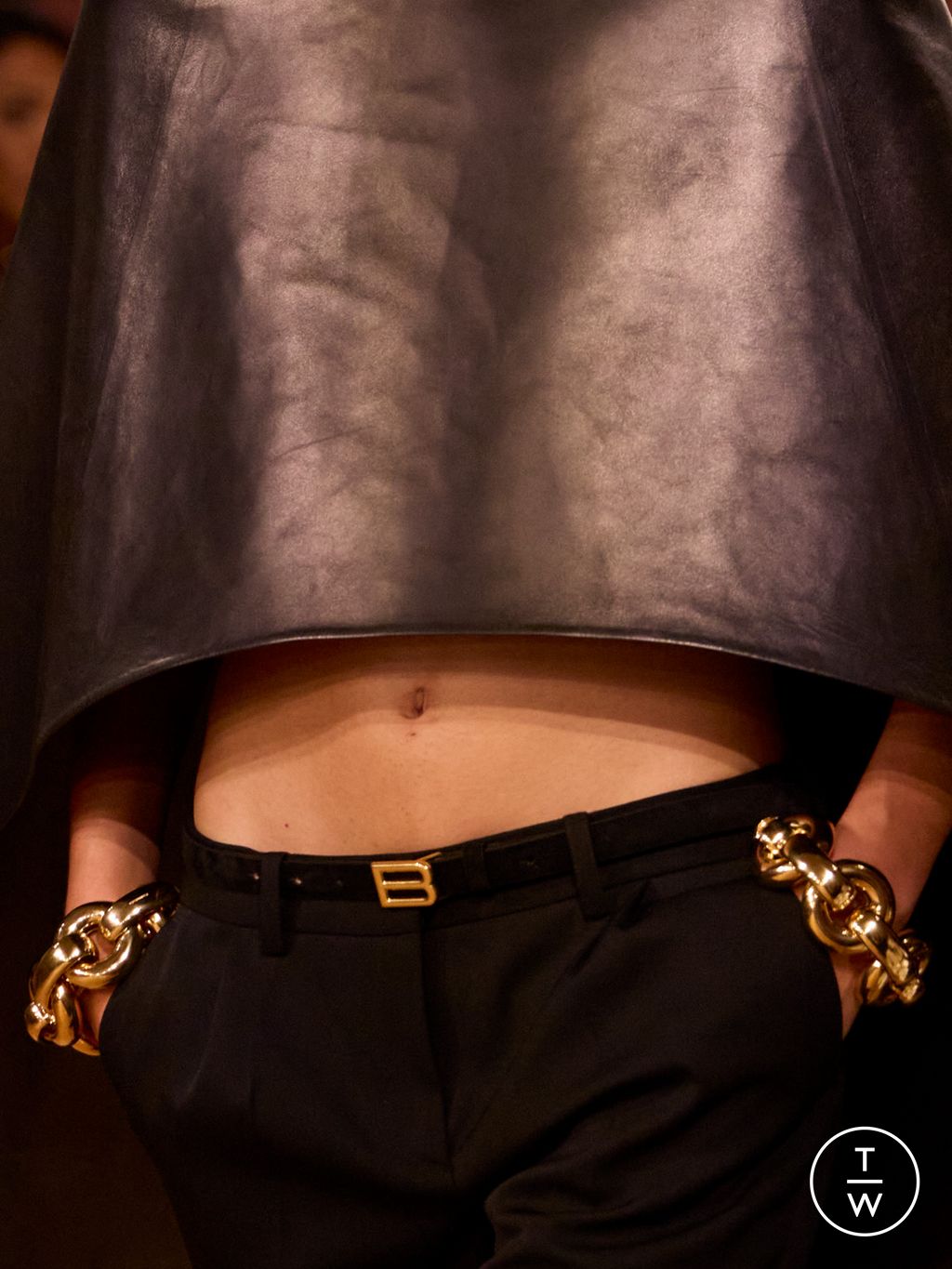 Fashion Week Paris Spring/Summer 2026 look 22 from the Balenciaga collection womenswear accessories