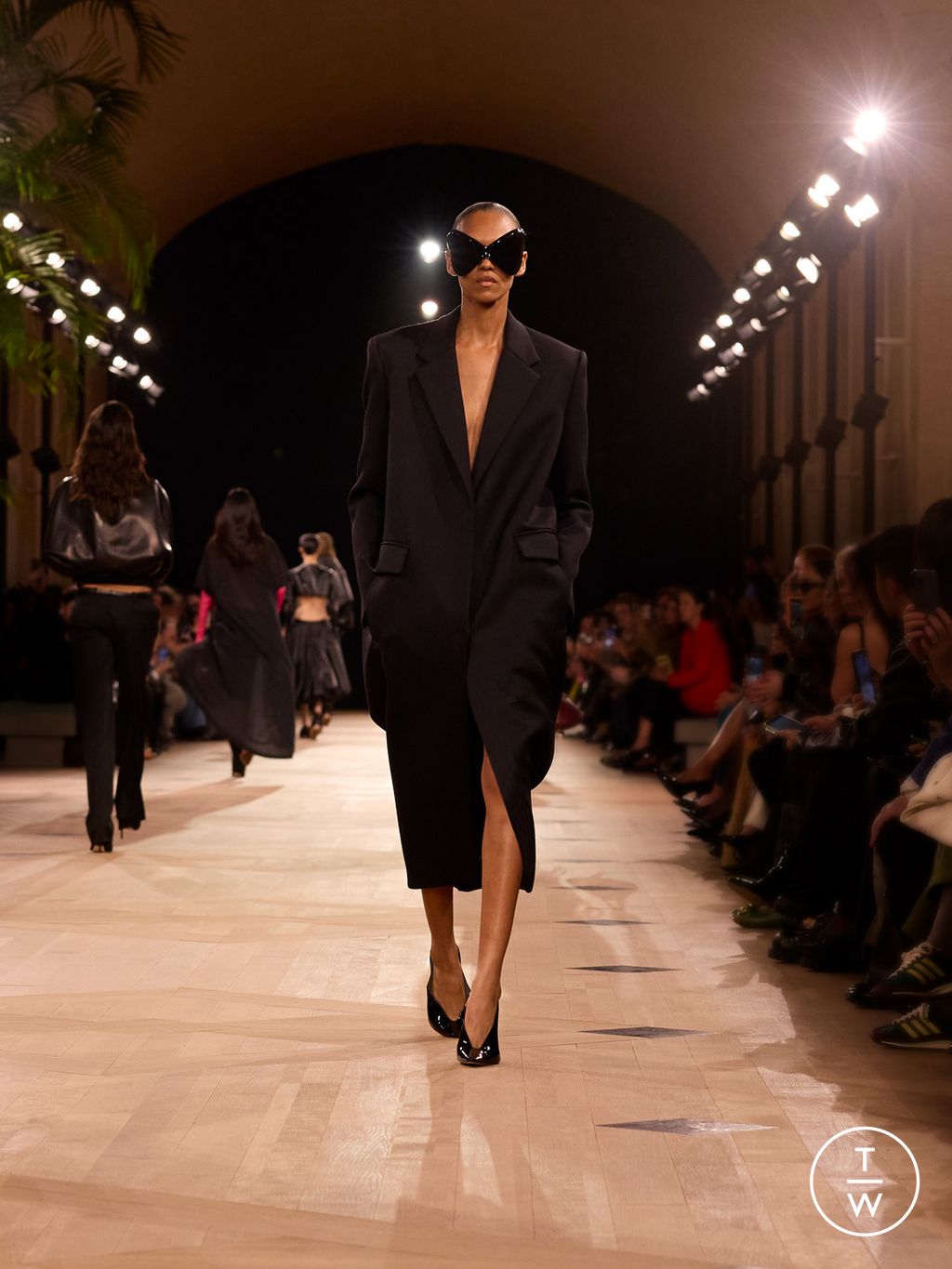 Fashion Week Paris Spring/Summer 2026 look 12 from the Balenciaga collection womenswear
