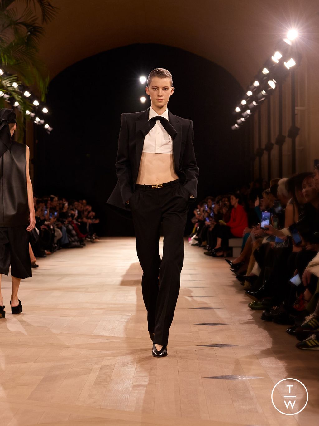 Fashion Week Paris Spring/Summer 2026 look 23 from the Balenciaga collection womenswear