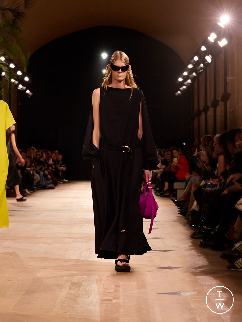 Fashion Week Paris Spring/Summer 2026 look 28 de la collection Balenciaga womenswear