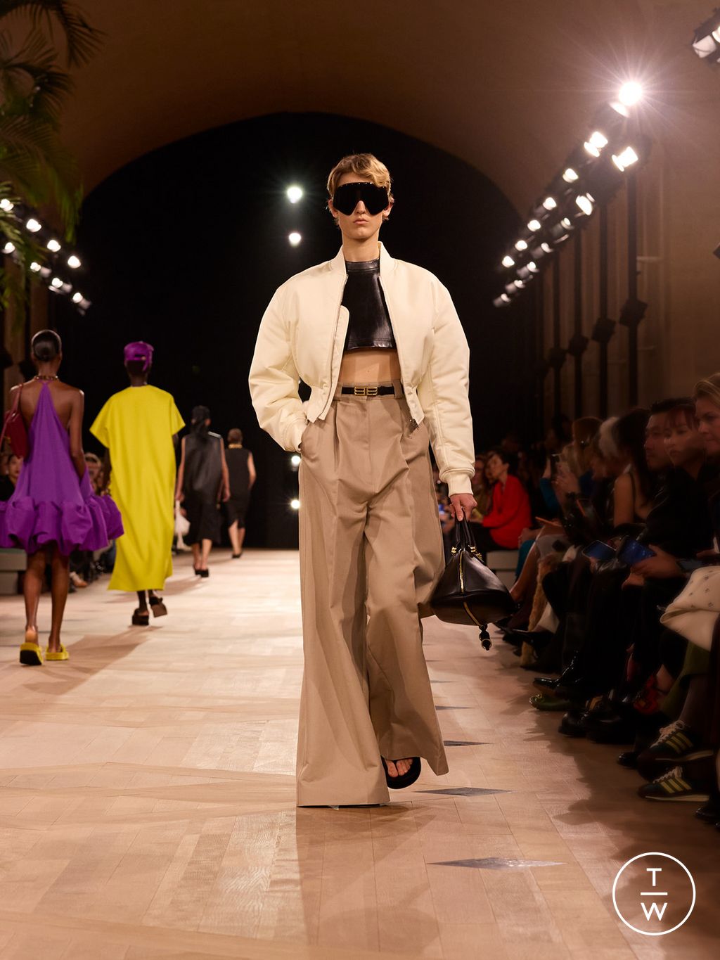 Fashion Week Paris Spring/Summer 2026 look 29 from the Balenciaga collection womenswear