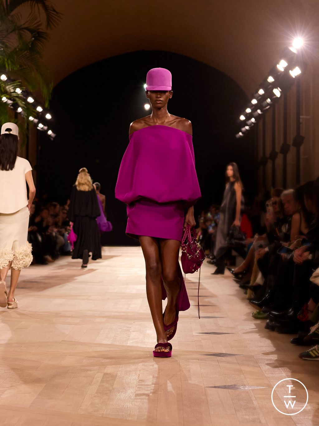 Fashion Week Paris Spring/Summer 2026 look 34 from the Balenciaga collection womenswear