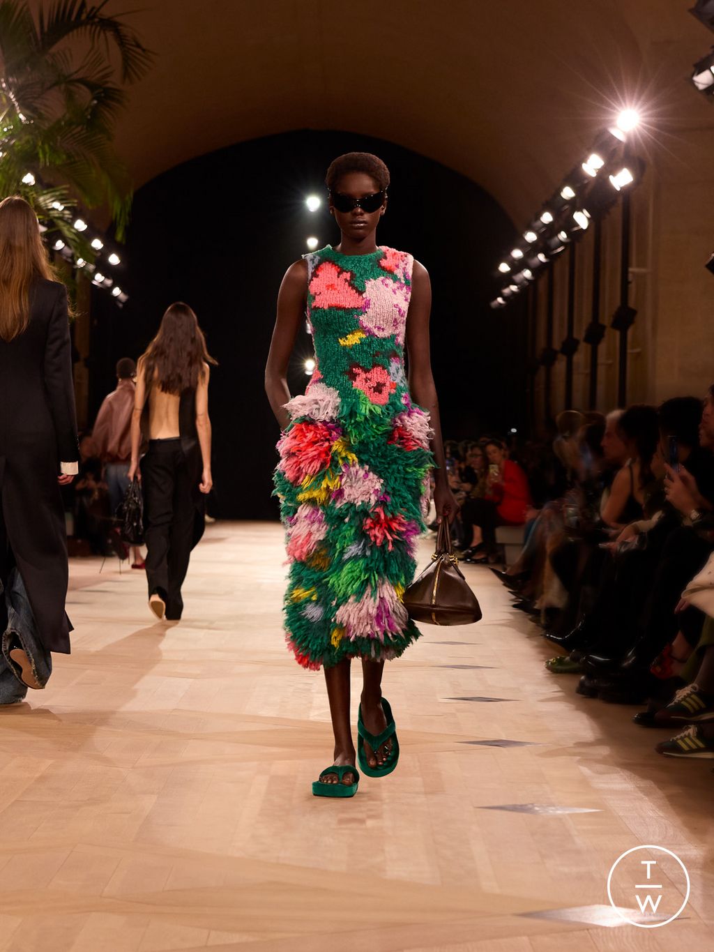 Fashion Week Paris Spring/Summer 2026 look 37 from the Balenciaga collection 女装