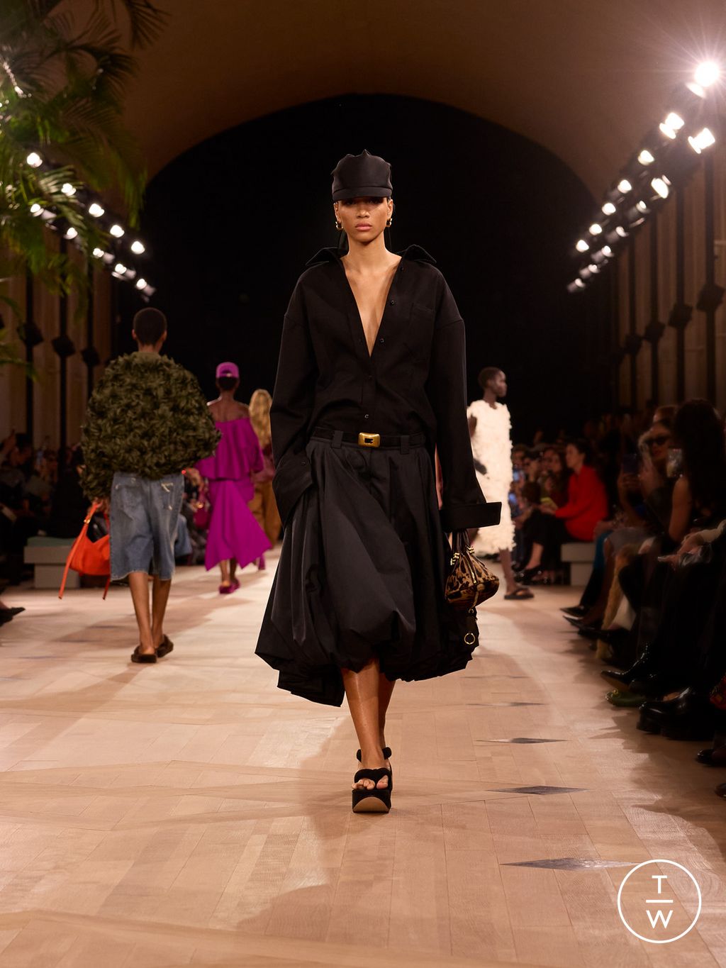 Fashion Week Paris Spring/Summer 2026 look 40 from the Balenciaga collection womenswear