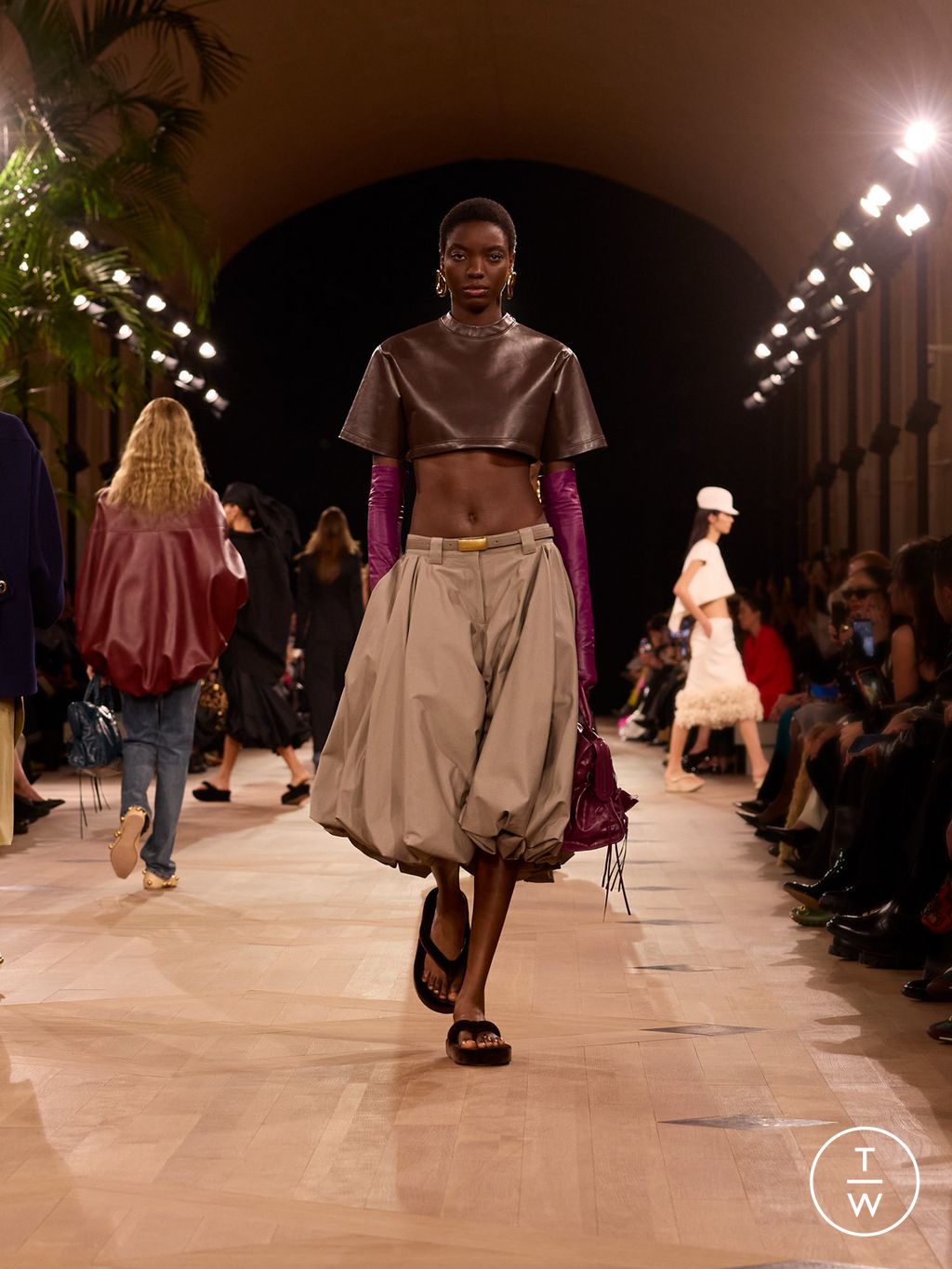 Fashion Week Paris Spring/Summer 2026 look 43 from the Balenciaga collection womenswear