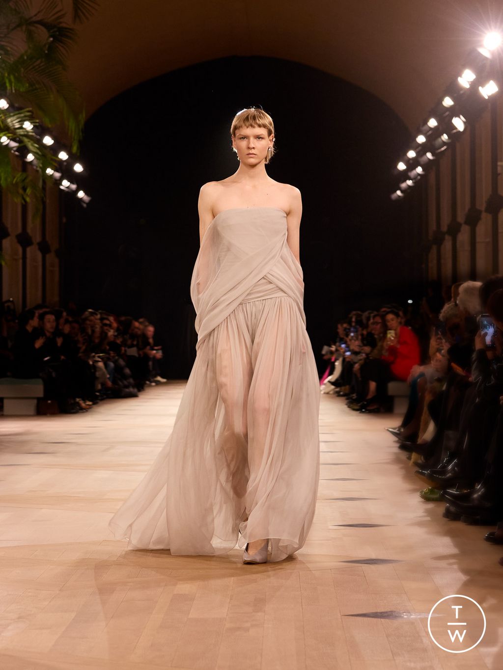 Fashion Week Paris Spring/Summer 2026 look 52 from the Balenciaga collection womenswear