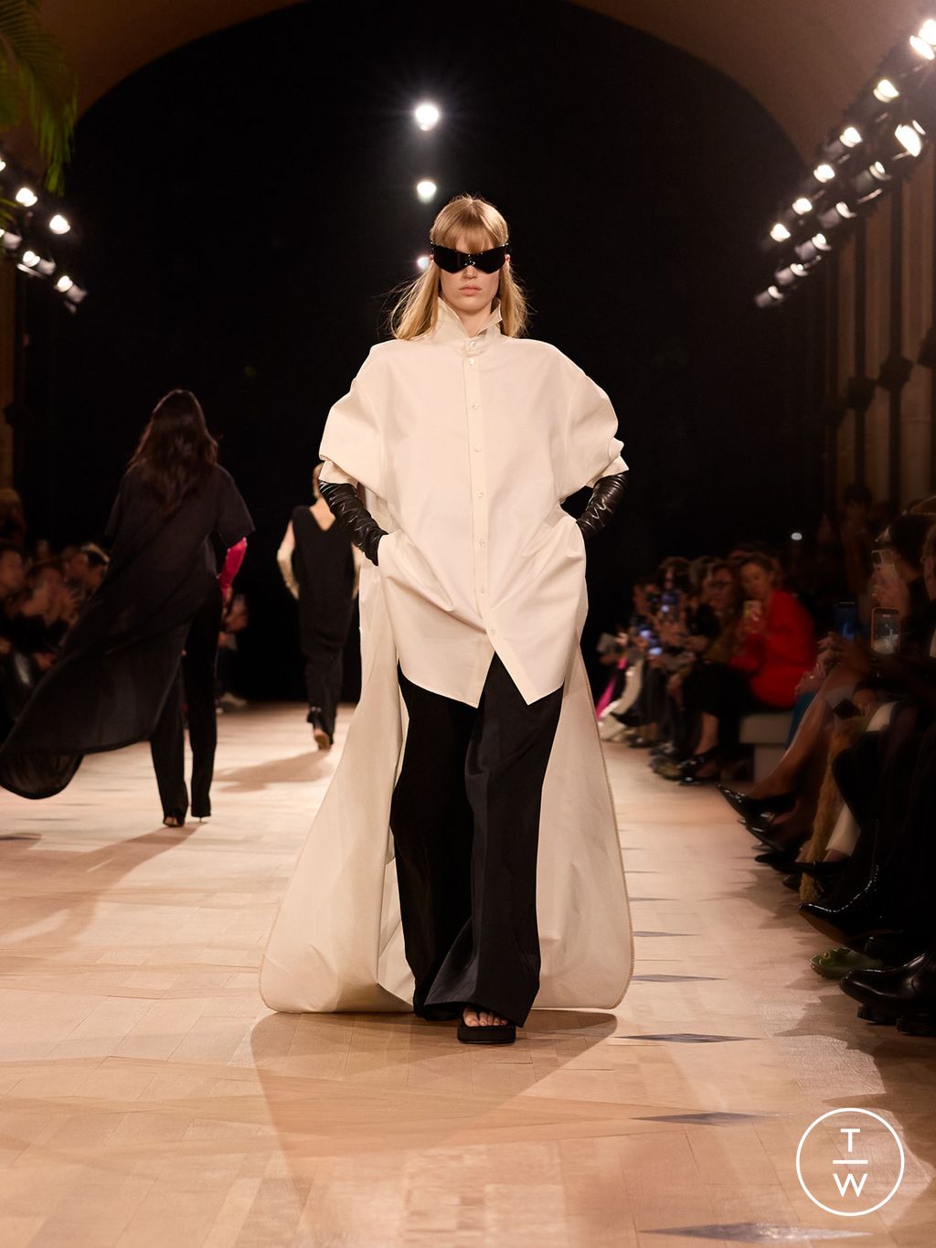 Fashion Week Paris Spring/Summer 2026 look 8 from the Balenciaga collection womenswear