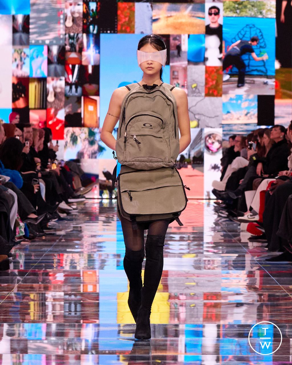 Fashion Week Paris Fall/Winter 2024 look 50 de la collection Balenciaga womenswear