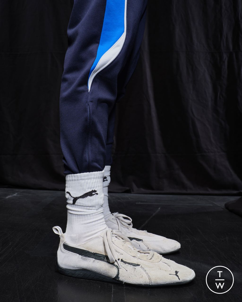 Fashion Week Paris Fall/Winter 2025 look 88 from the Balenciaga collection 女装配饰