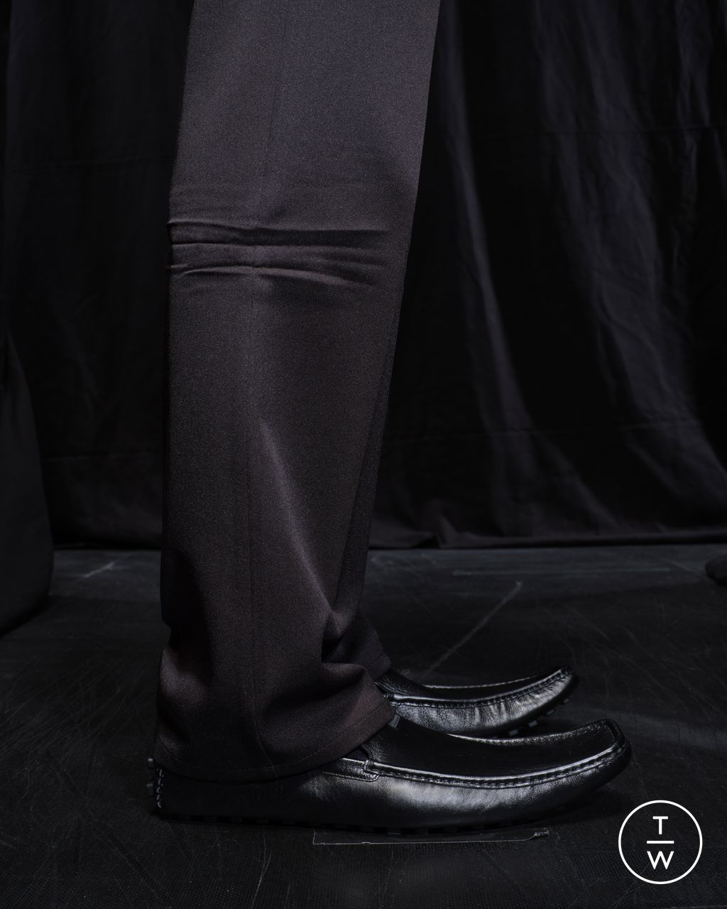 Fashion Week Paris Fall/Winter 2025 look 17 from the Balenciaga collection 女装配饰