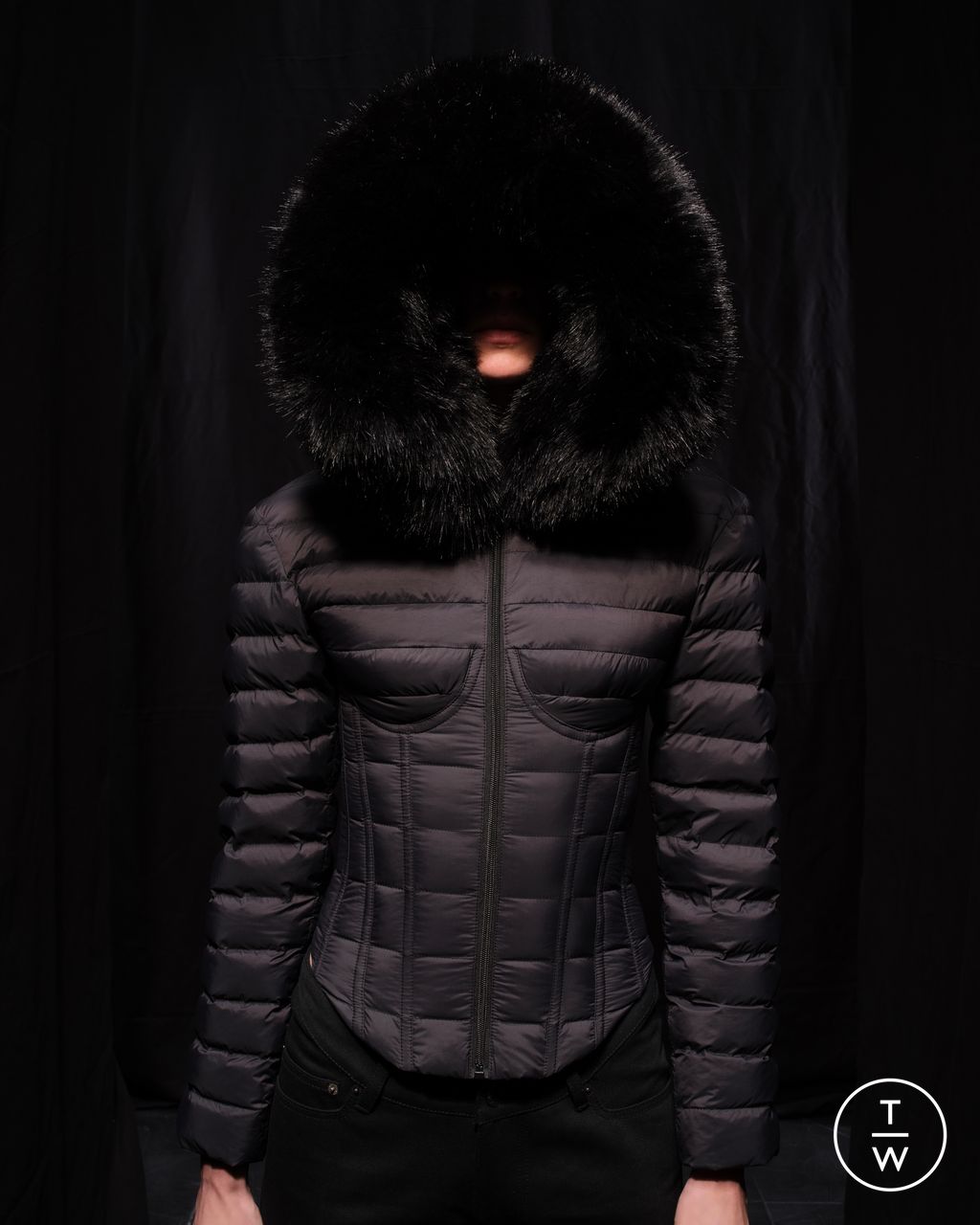 Fashion Week Paris Fall/Winter 2025 look 46 from the Balenciaga collection womenswear accessories