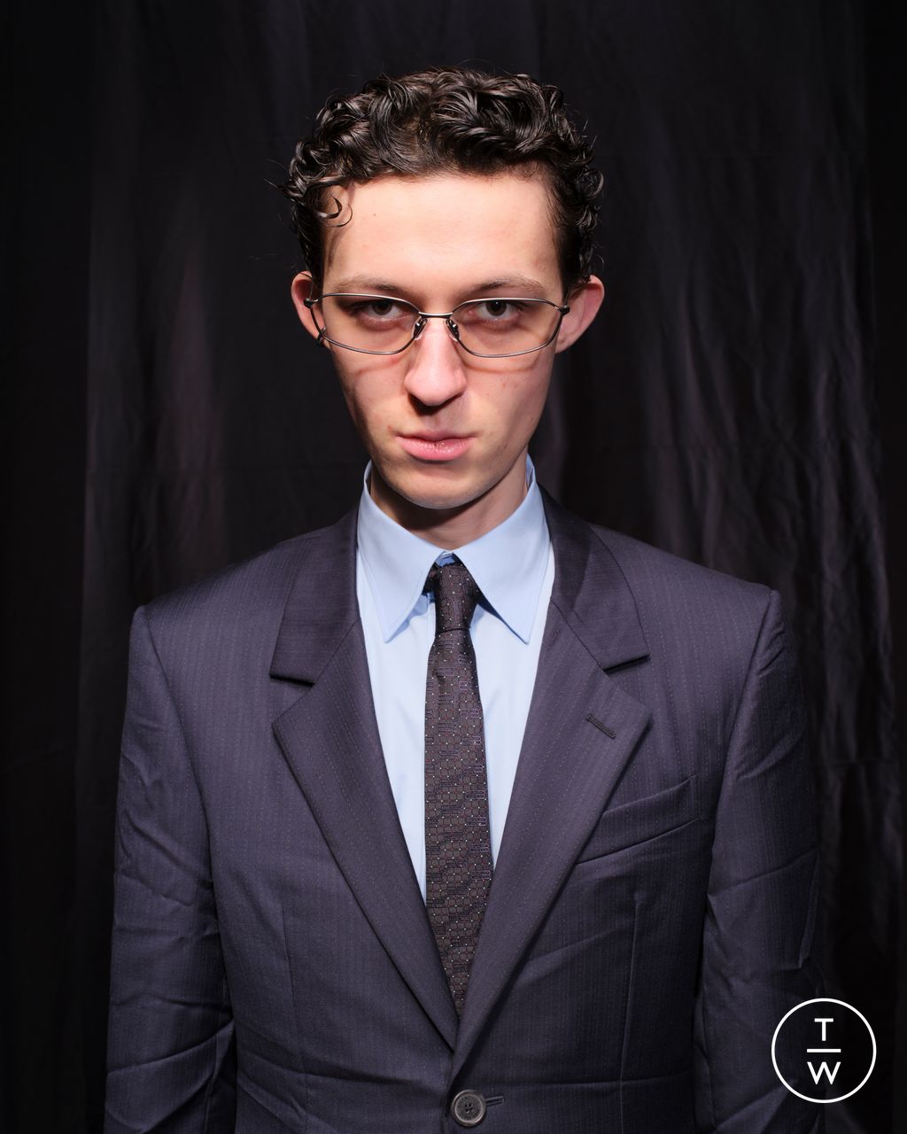 Fashion Week Paris Fall/Winter 2025 look 9 from the Balenciaga collection 女装配饰