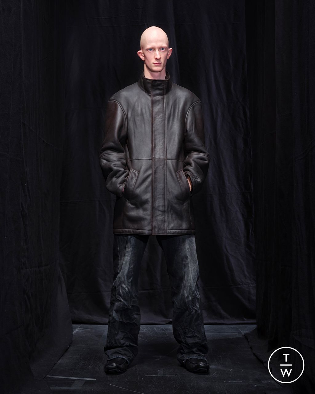 Fashion Week Paris Fall/Winter 2025 look 19 from the Balenciaga collection womenswear