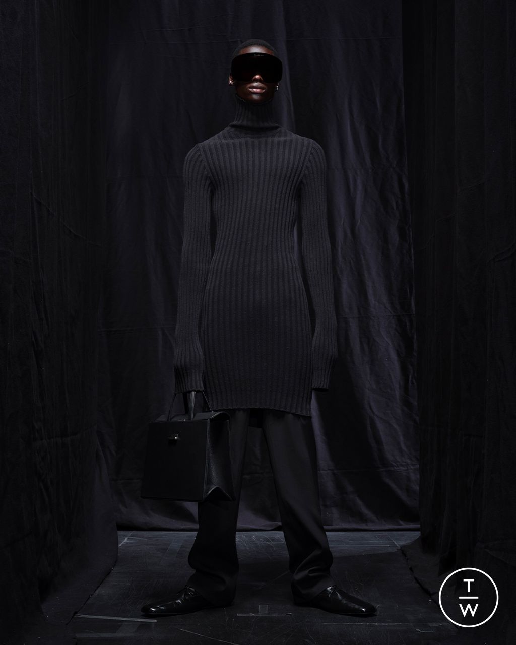 Fashion Week Paris Fall/Winter 2025 look 21 from the Balenciaga collection womenswear