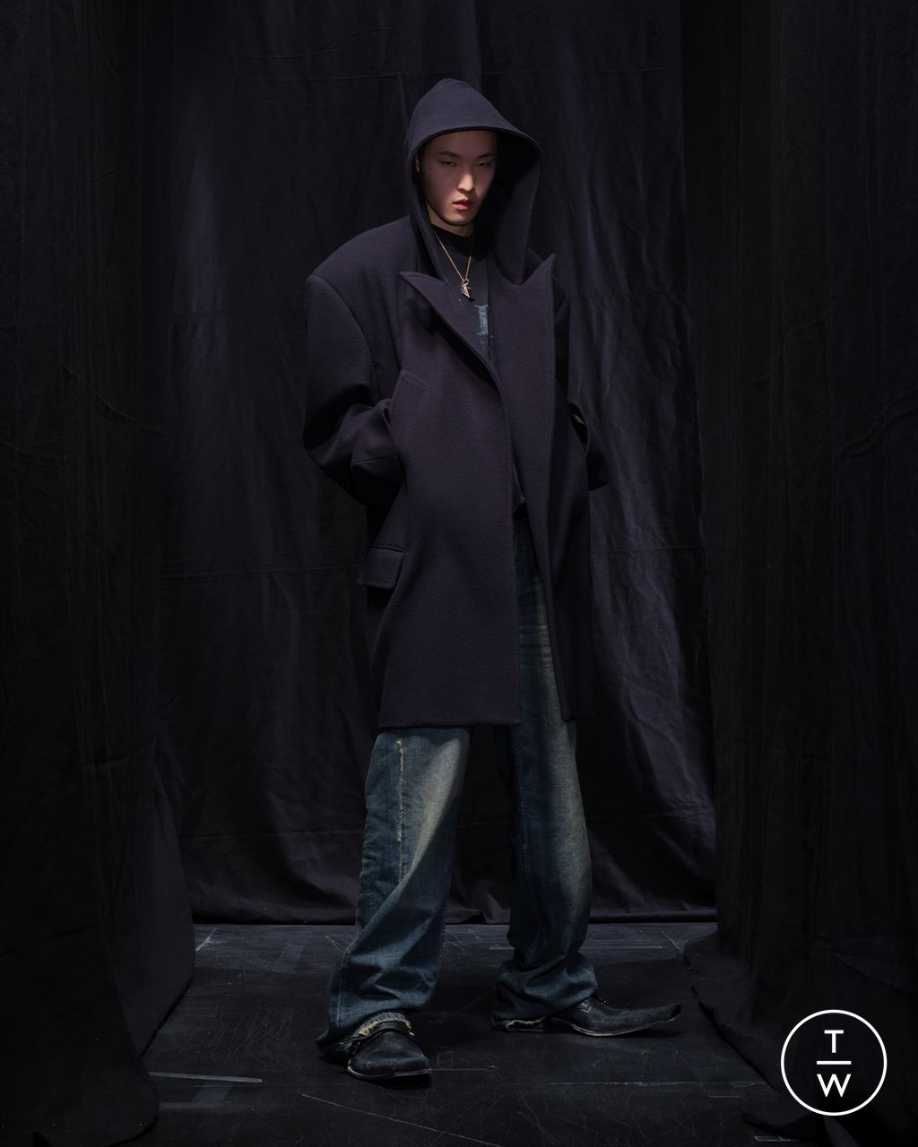 Fashion Week Paris Fall/Winter 2025 look 27 from the Balenciaga collection womenswear