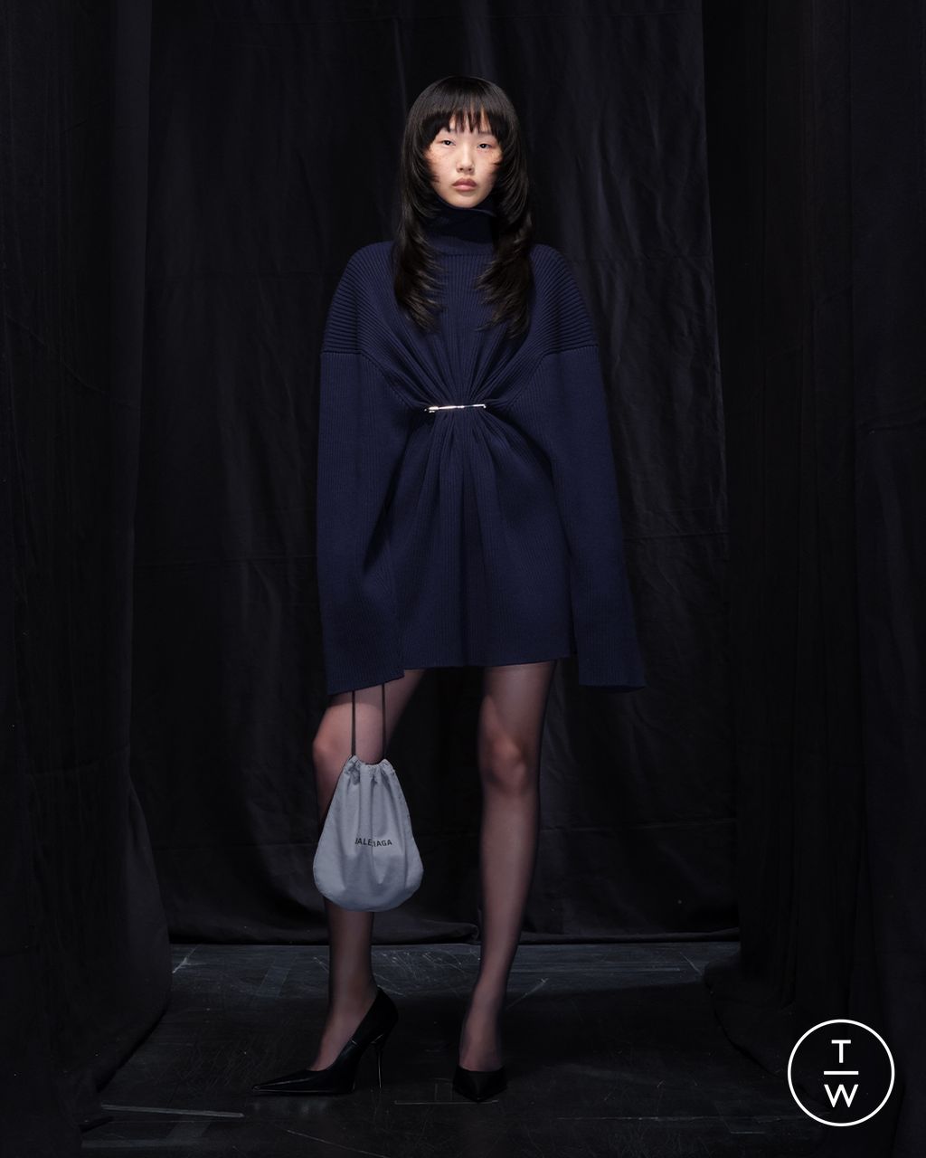 Fashion Week Paris Fall/Winter 2025 look 39 from the Balenciaga collection womenswear