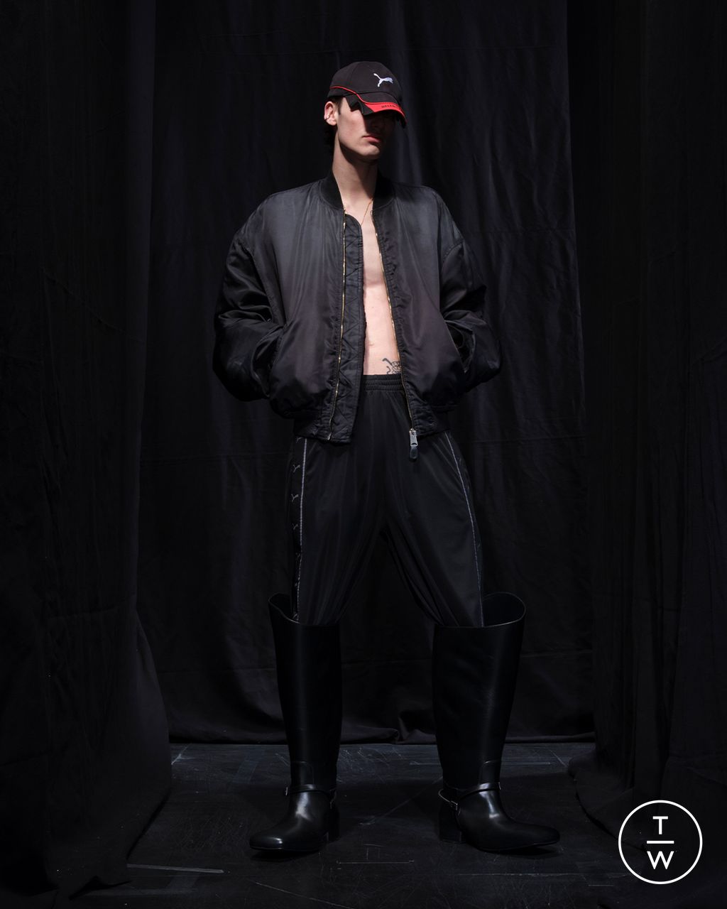 Fashion Week Paris Fall/Winter 2025 look 48 from the Balenciaga collection womenswear