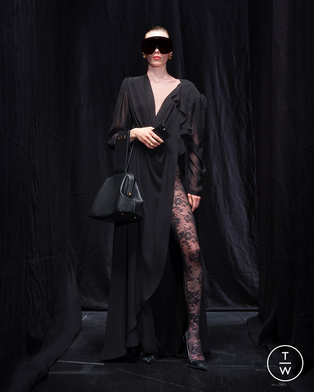 Fashion Week Paris Fall/Winter 2025 look 59 from the Balenciaga collection womenswear
