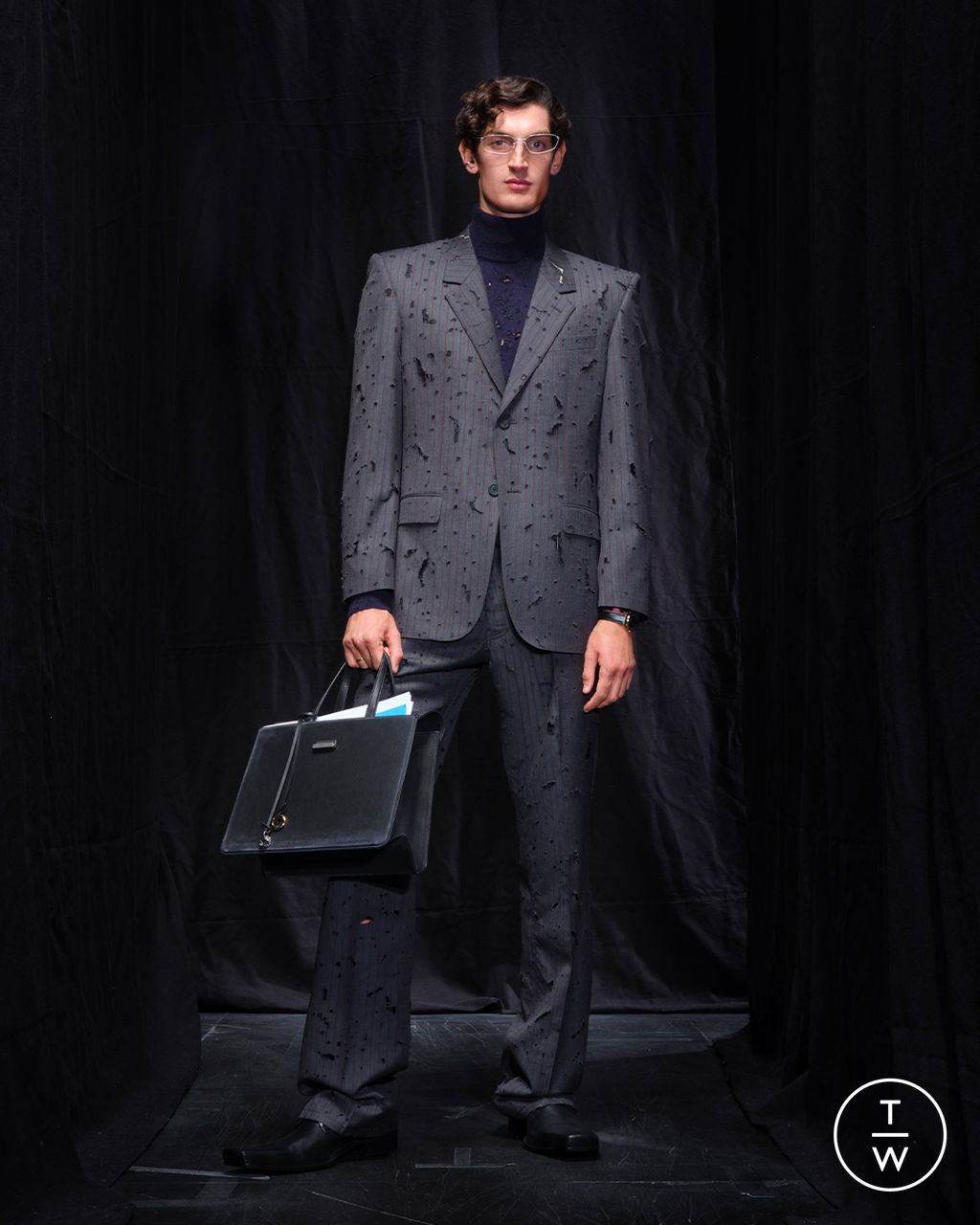 Fashion Week Paris Fall/Winter 2025 look 5 from the Balenciaga collection womenswear