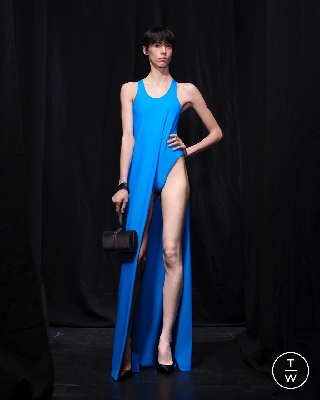 Fashion Week Paris Fall/Winter 2025 look 71 from the Balenciaga collection womenswear