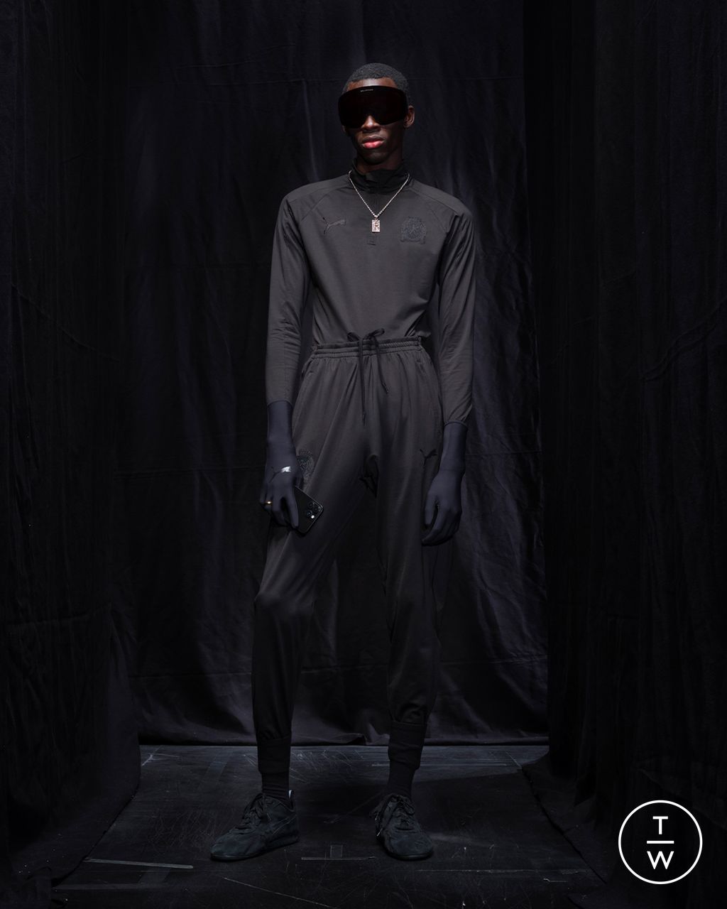 Fashion Week Paris Fall/Winter 2025 look 79 from the Balenciaga collection womenswear