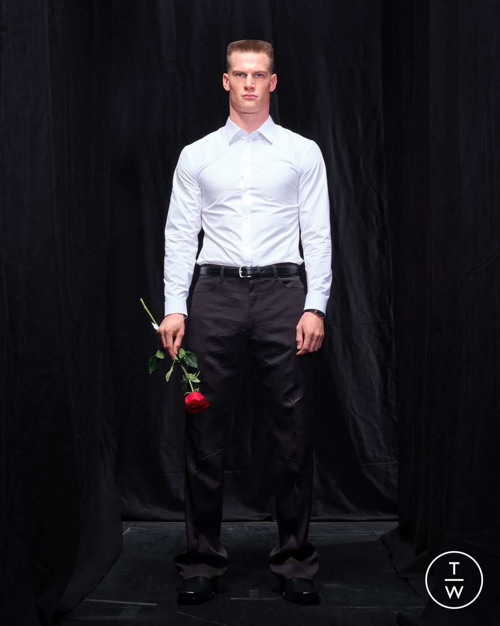 Fashion Week Paris Fall/Winter 2025 look 7 from the Balenciaga collection womenswear