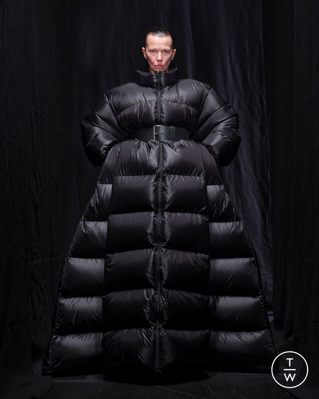 Fashion Week Paris Fall/Winter 2025 look 80 from the Balenciaga collection womenswear