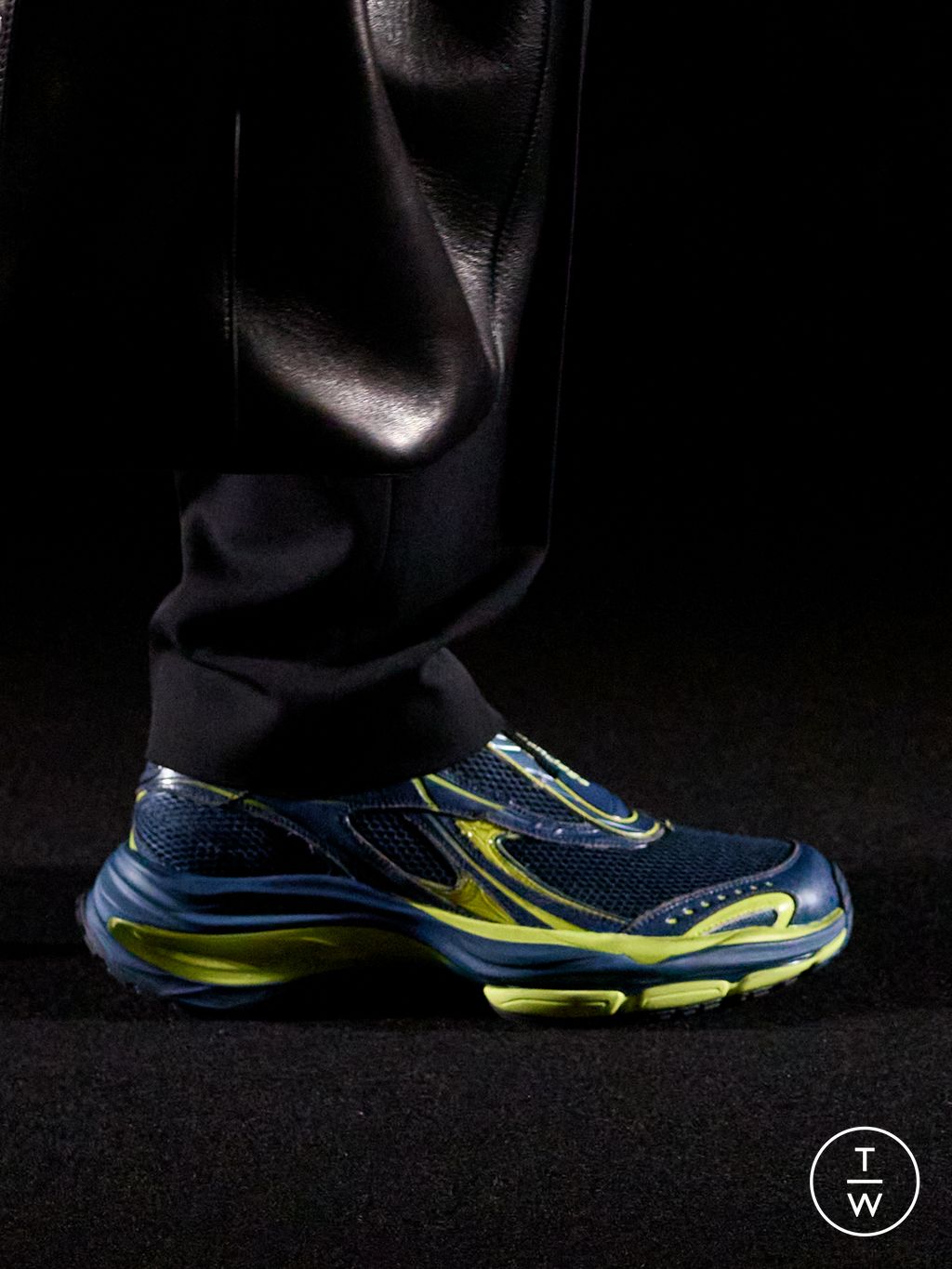 Fashion Week Paris Fall/Winter 2026 look 62 de la collection Balenciaga womenswear accessories