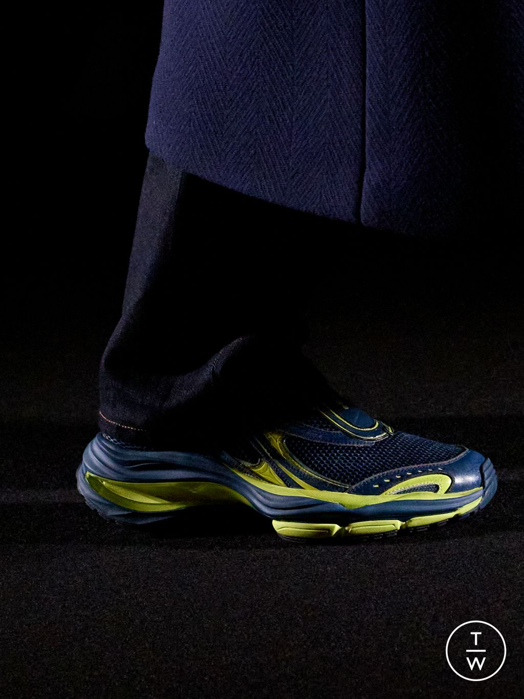 Fashion Week Paris Fall/Winter 2026 look 68 from the Balenciaga collection womenswear accessories