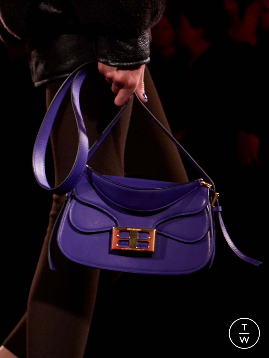 Fashion Week Paris Fall/Winter 2026 look 26 de la collection Balenciaga womenswear accessories