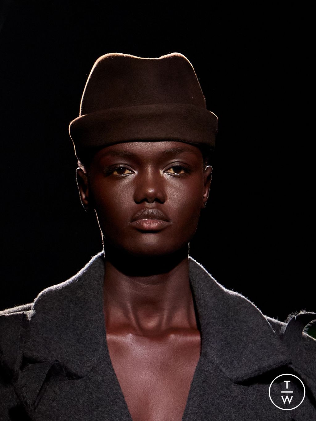 Fashion Week Paris Fall/Winter 2026 look 45 from the Balenciaga collection womenswear accessories