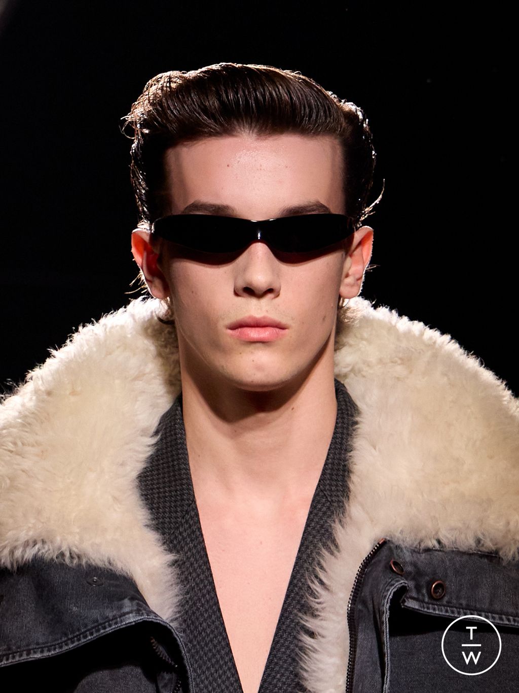 Fashion Week Paris Fall/Winter 2026 look 46 de la collection Balenciaga womenswear accessories