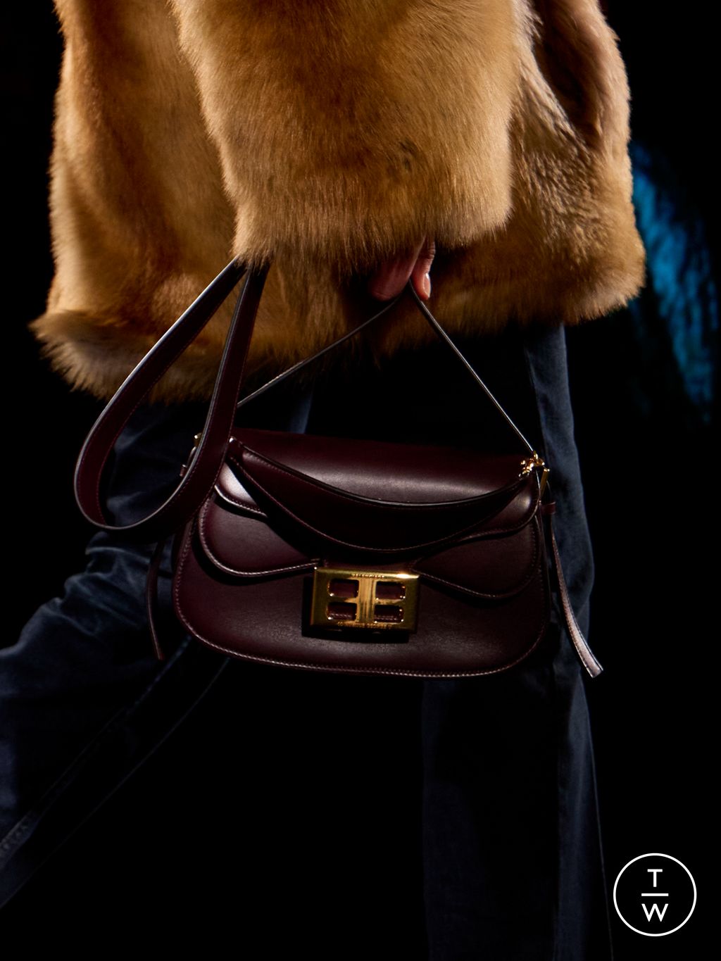 Fashion Week Paris Fall/Winter 2026 look 50 from the Balenciaga collection womenswear accessories