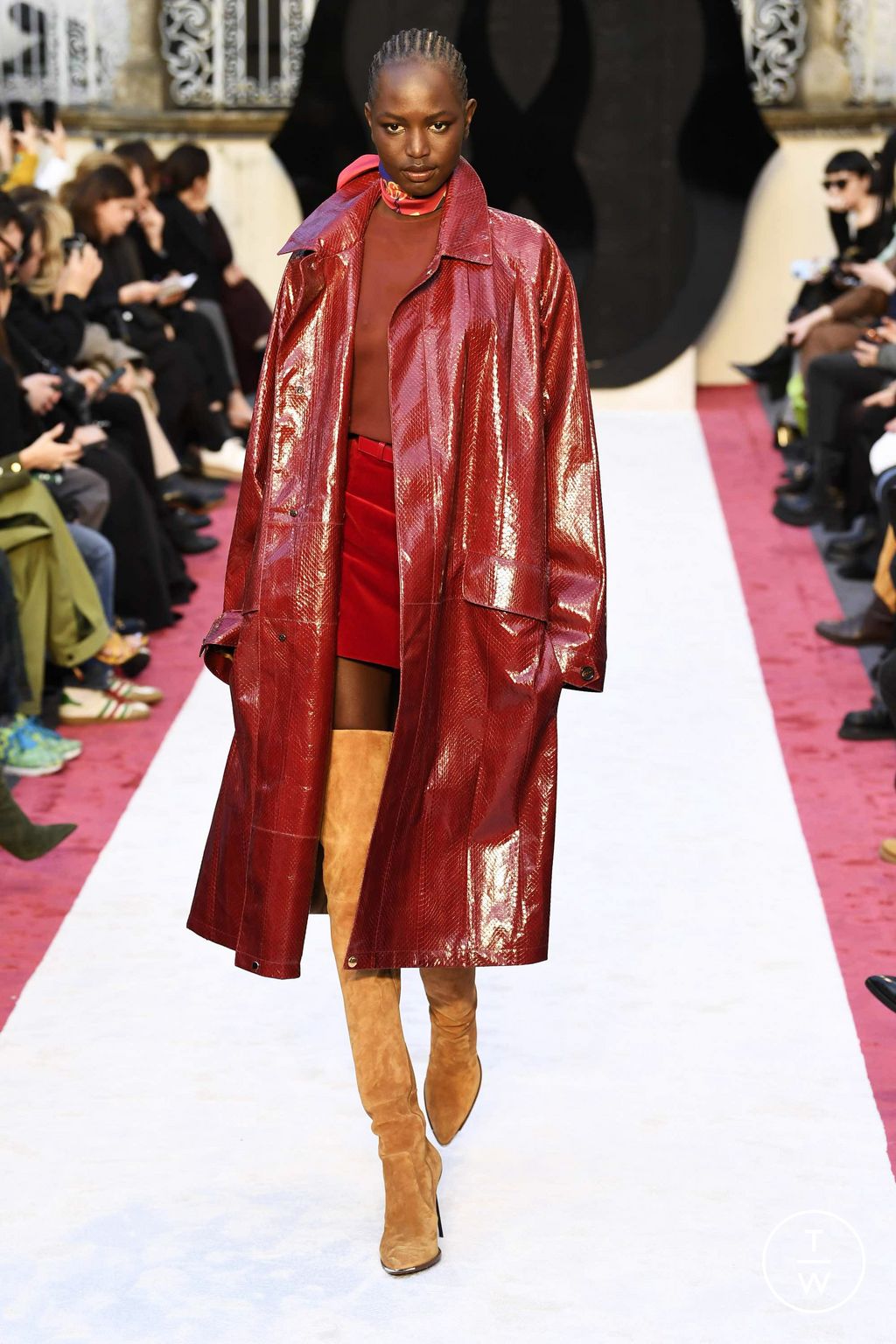 Fashion Week Milan Fall/Winter 2023 look 1 de la collection Bally womenswear