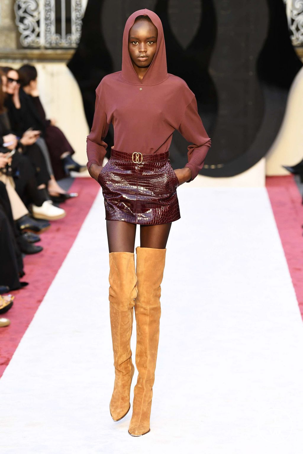 Fashion Week Milan Fall/Winter 2023 look 3 from the Bally collection 女装