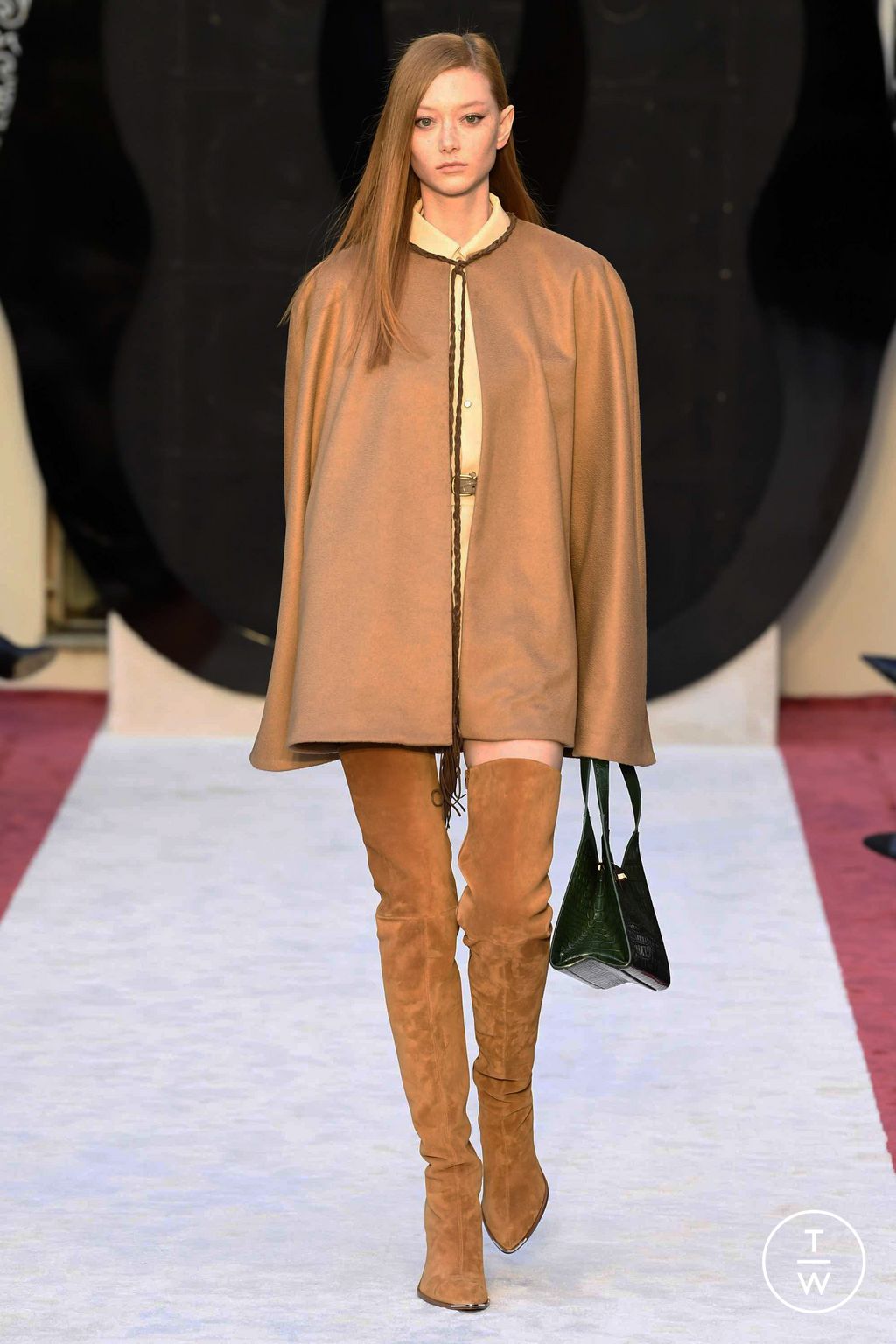 Fashion Week Milan Fall/Winter 2023 look 15 from the Bally collection 女装