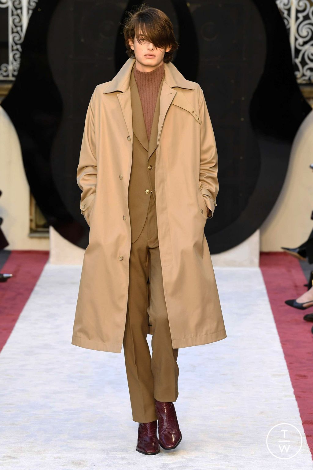 Fashion Week Milan Fall/Winter 2023 look 16 from the Bally collection womenswear