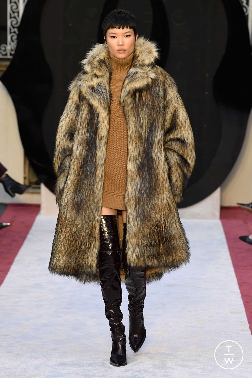 Fashion Week Milan Fall/Winter 2023 look 18 from the Bally collection womenswear