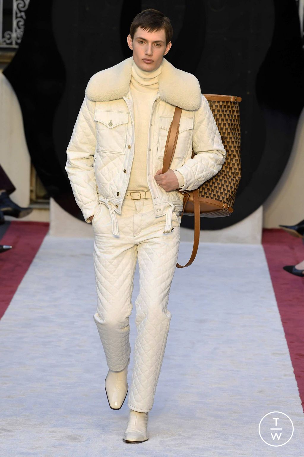 Fashion Week Milan Fall/Winter 2023 look 27 from the Bally collection womenswear