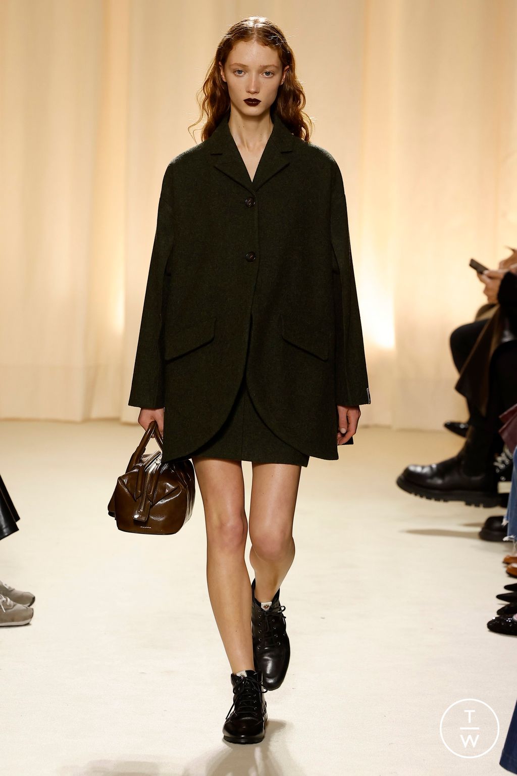 Fashion Week Milan Fall/Winter 2024 look 3 de la collection Bally womenswear