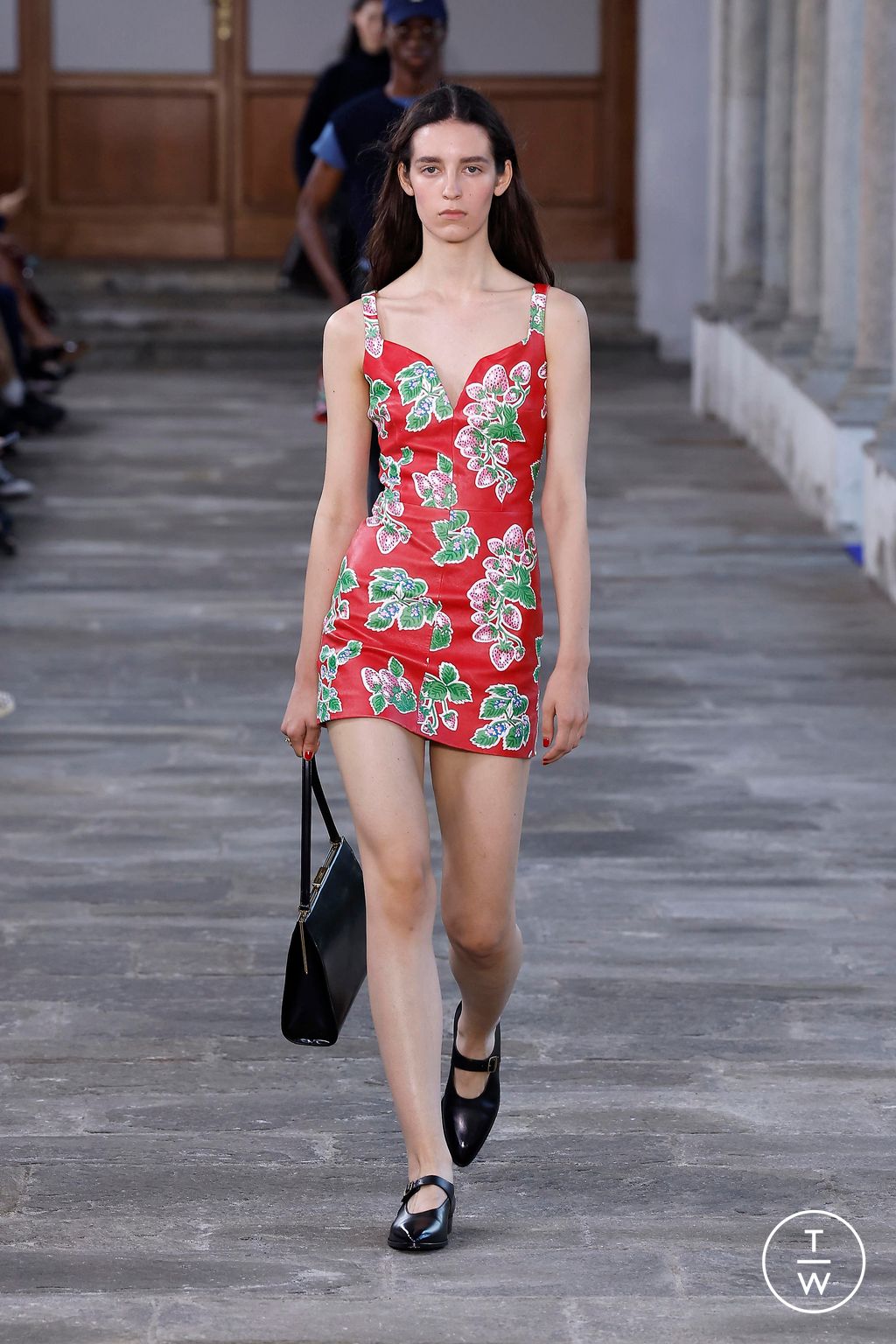 Fashion Week Milan Spring/Summer 2024 look 19 from the Bally collection 女装
