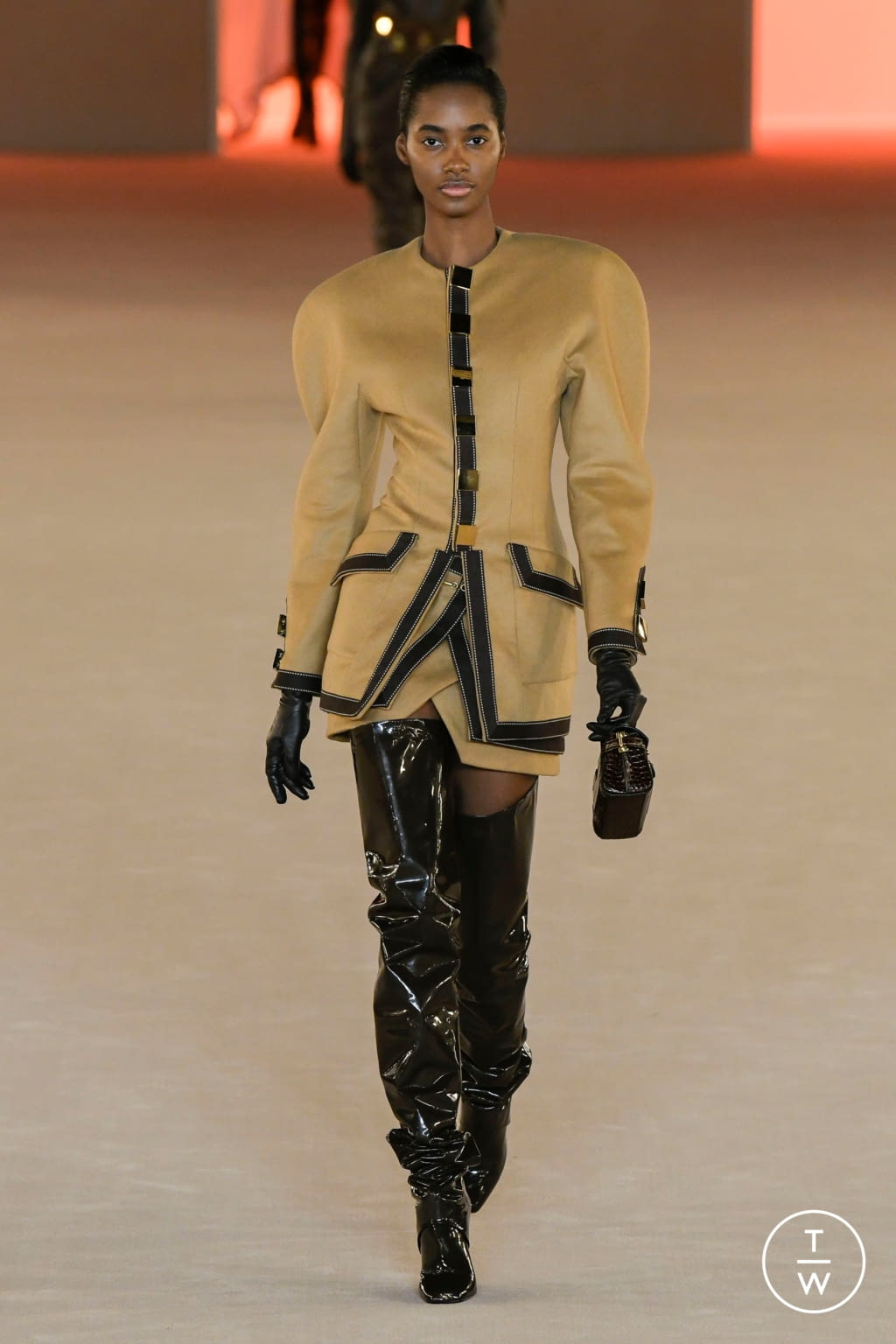 Fashion Week Paris Fall/Winter 2020 look 8 de la collection Balmain womenswear