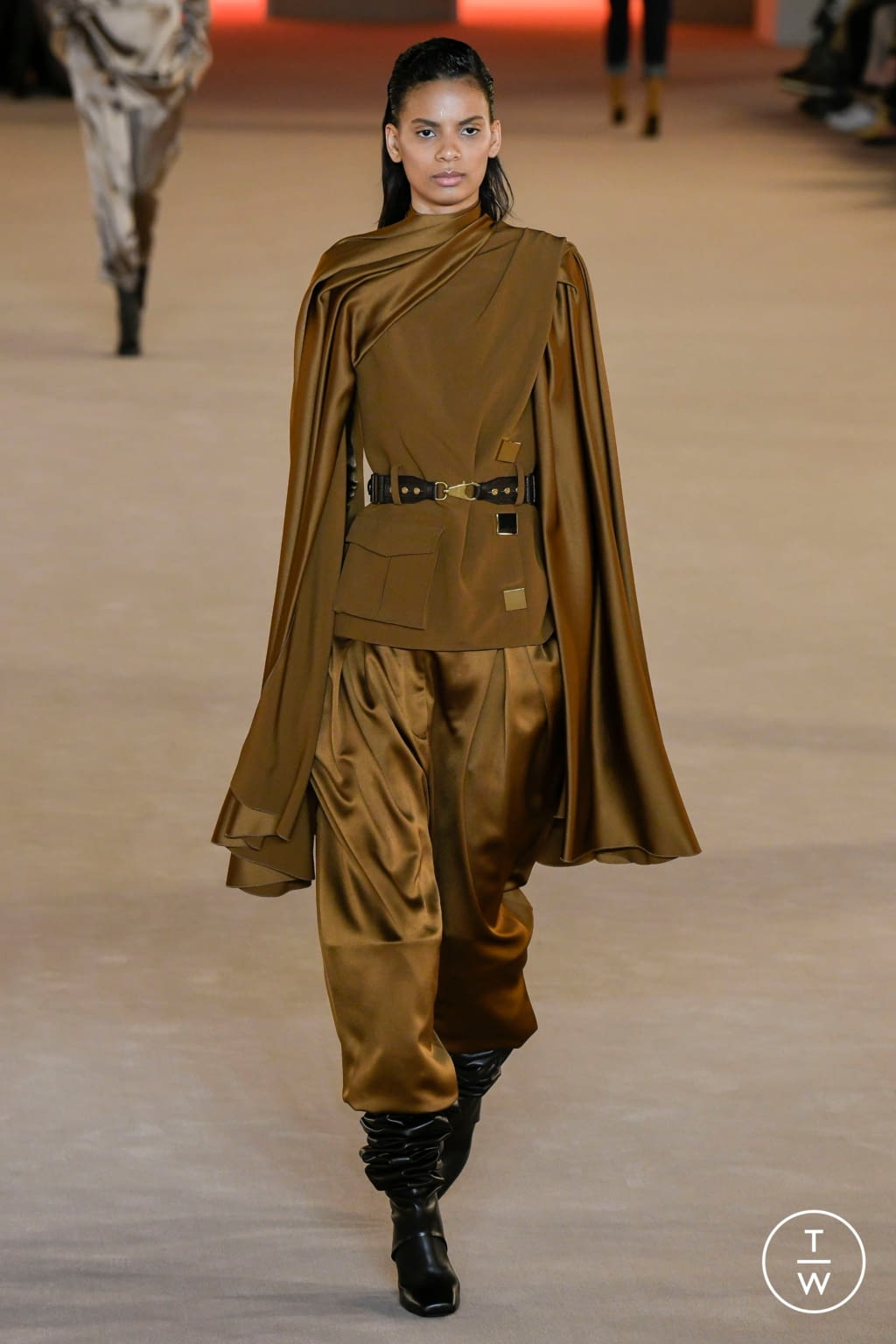 Fashion Week Paris Fall/Winter 2020 look 51 from the Balmain collection womenswear