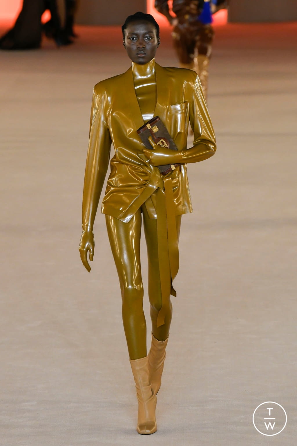 Fashion Week Paris Fall/Winter 2020 look 60 from the Balmain collection womenswear