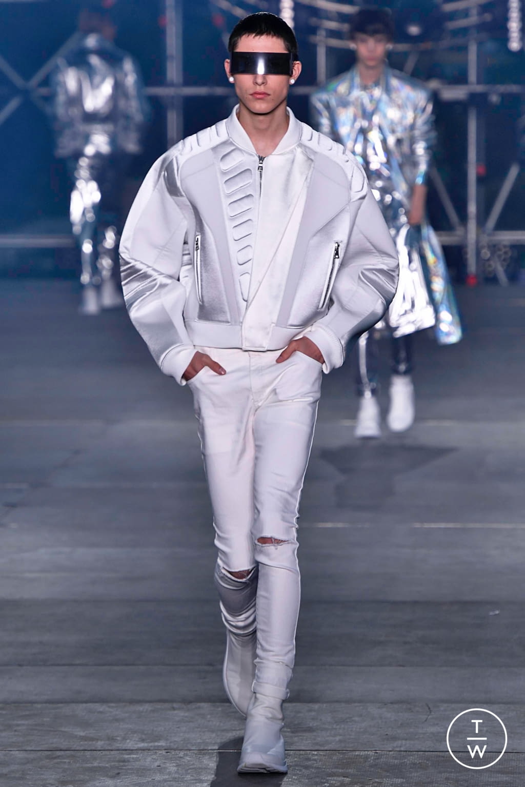 Fashion Week Paris Spring/Summer 2020 look 9 from the Balmain collection menswear
