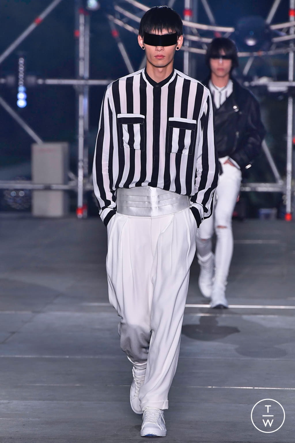 Fashion Week Paris Spring/Summer 2020 look 44 from the Balmain collection 男装