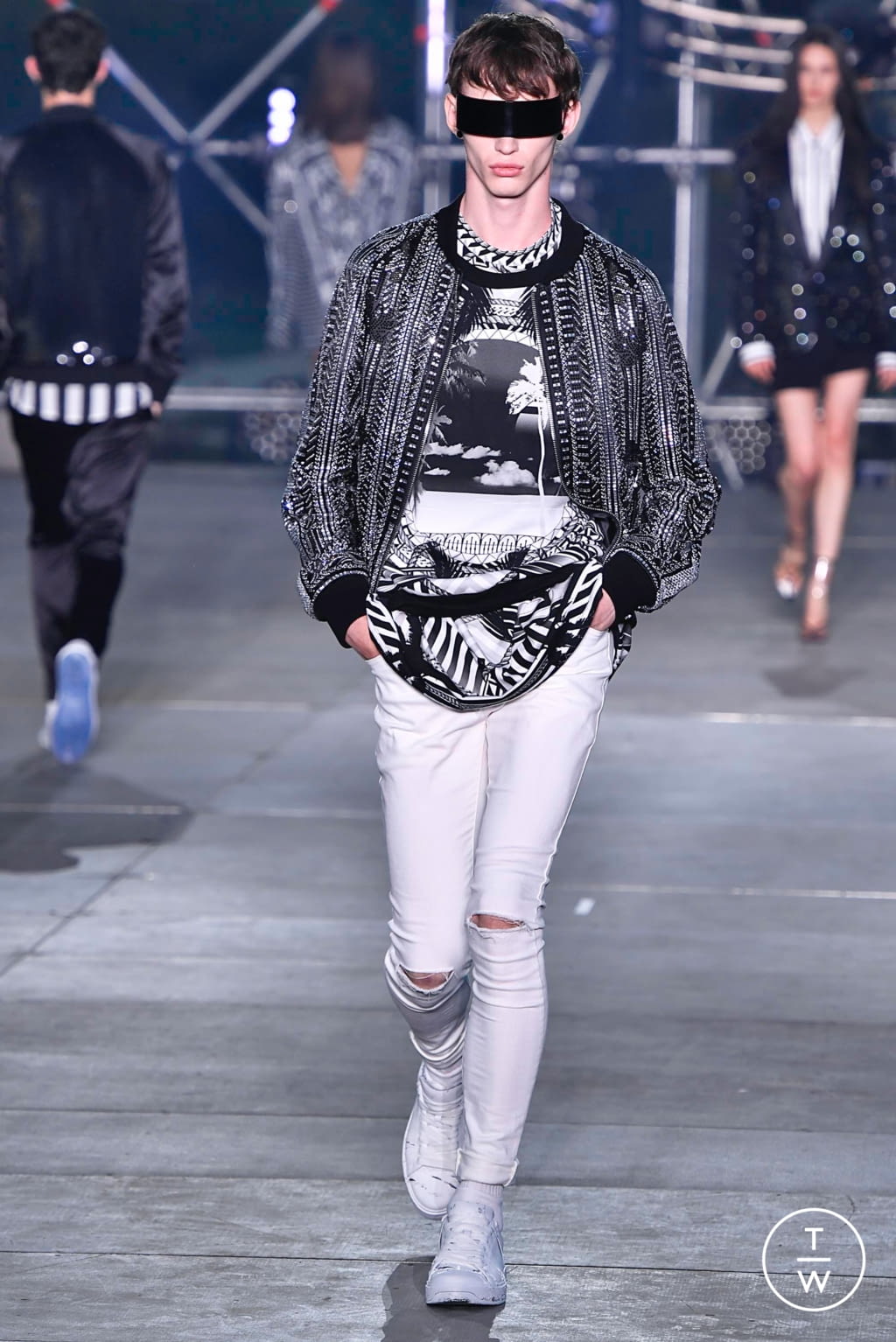 Fashion Week Paris Spring/Summer 2020 look 53 from the Balmain collection 男装