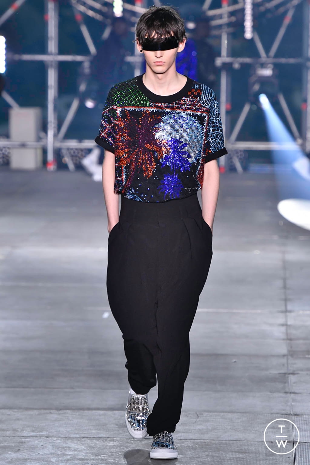 Fashion Week Paris Spring/Summer 2020 look 73 from the Balmain collection menswear